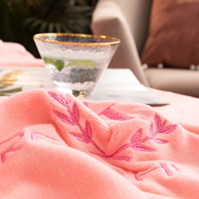 91家纺网 家纺一手货源 找家纺 澳萝拉家居 2021新款纯色牛奶绒单床笠 淑女粉