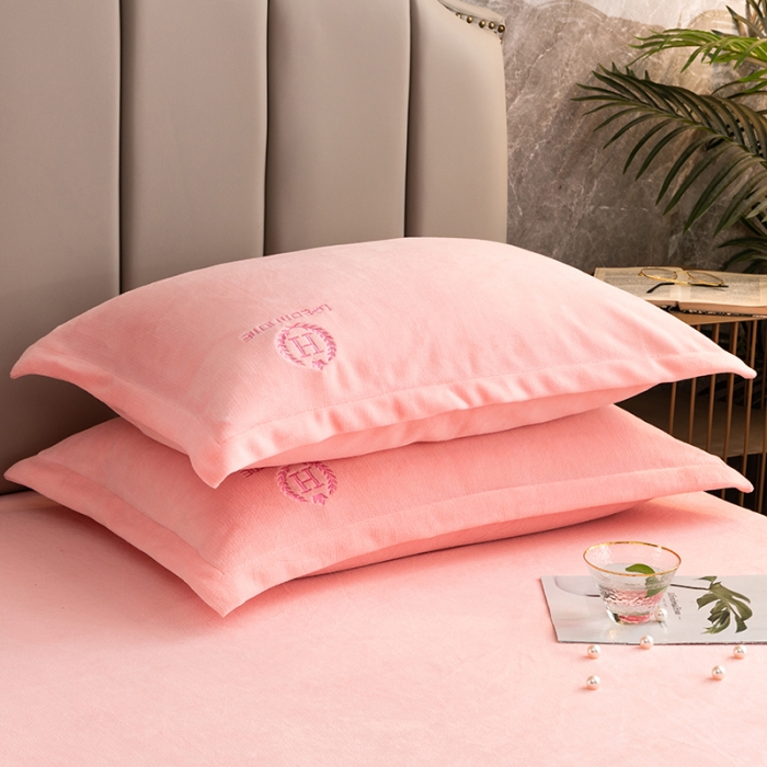 91家纺网 家纺一手货源 找家纺 澳萝拉家居 2021新款纯色牛奶绒单床笠 淑女粉