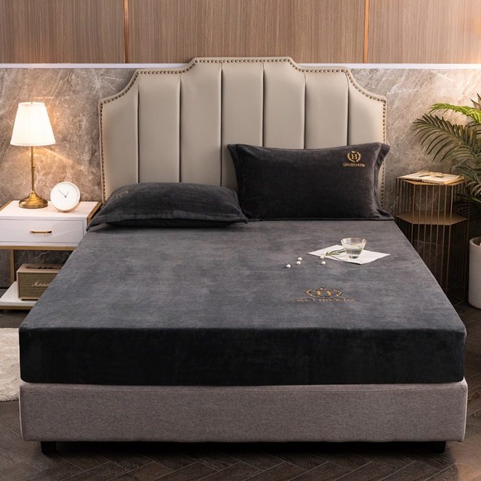 91家纺网 家纺一手货源 找家纺 澳萝拉家居 2021新款纯色牛奶绒单床笠 英伦灰