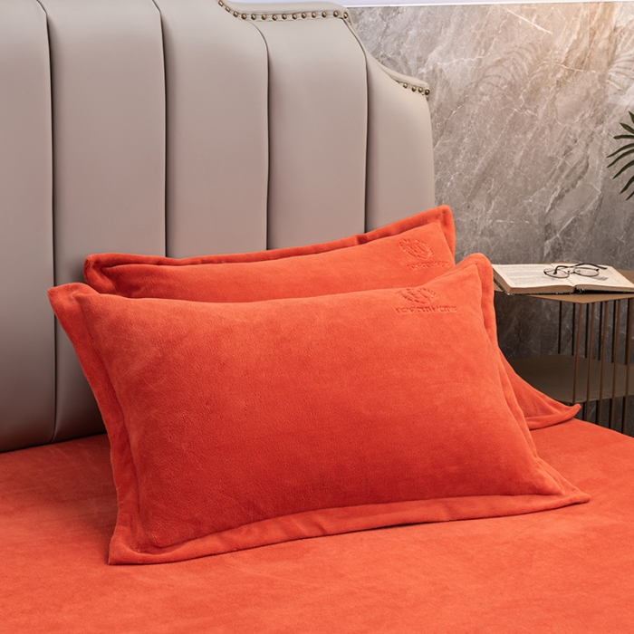 91家纺网 家纺一手货源 找家纺 澳萝拉家居 2021新款纯色牛奶绒枕套一对 橘色
