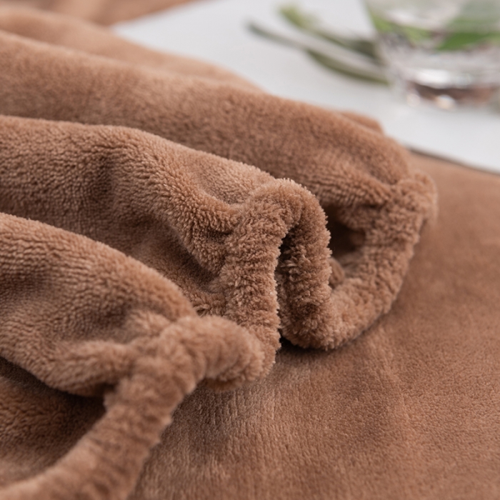 91家纺网 家纺一手货源 找家纺 澳萝拉家居 2021新款纯色牛奶绒枕套一对 咖啡色