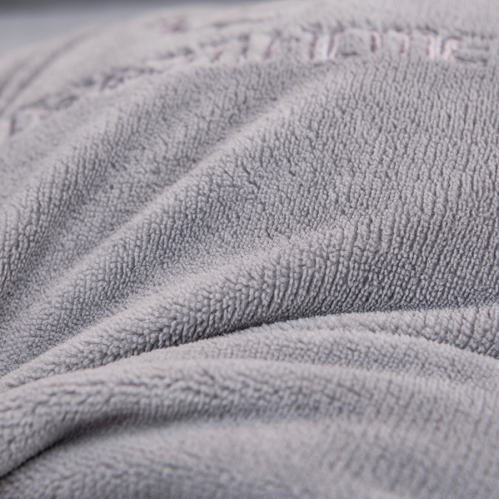 91家纺网 家纺一手货源 找家纺 澳萝拉家居 2021新款纯色牛奶绒枕套一对 绅士灰