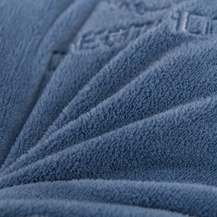 91家纺网 家纺一手货源 找家纺 澳萝拉家居 2021新款纯色牛奶绒枕套一对 深海蓝