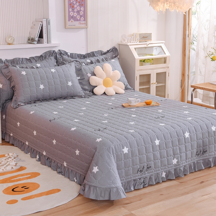 91家纺网 家纺一手货源 找家纺 甜之梦家纺 2025新款全棉夹棉防滑抗菌花边款床盖 纯色星空