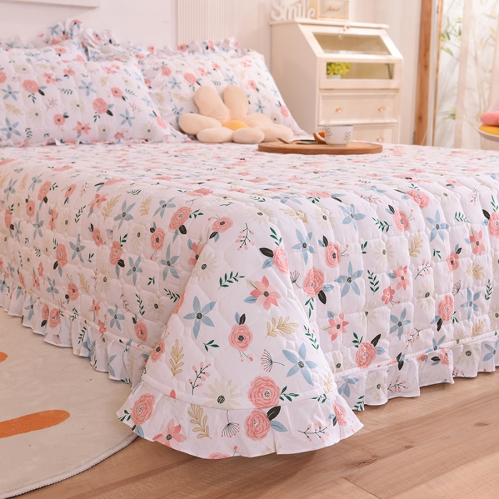 91家纺网 家纺一手货源 找家纺 甜之梦家纺 2025新款全棉夹棉防滑抗菌花边款床盖 粉红佳人