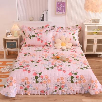 甜之梦家纺 2025新款全棉夹棉防滑抗菌花边款床盖 莓之语