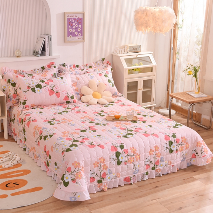 91家纺网 家纺一手货源 找家纺 甜之梦家纺 2025新款全棉夹棉防滑抗菌花边款床盖 莓之语