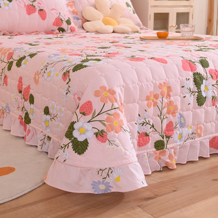 91家纺网 家纺一手货源 找家纺 甜之梦家纺 2025新款全棉夹棉防滑抗菌花边款床盖 莓之语