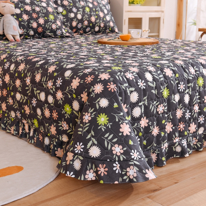 91家纺网 家纺一手货源 找家纺 甜之梦家纺 2025新款全棉夹棉防滑抗菌花边款床盖 沁园春