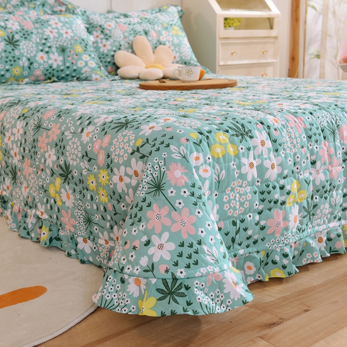 91家纺网 家纺一手货源 找家纺 甜之梦家纺 2025新款全棉夹棉防滑抗菌花边款床盖雨霖铃-绿