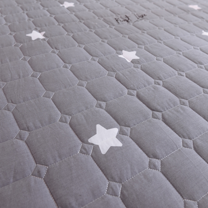 91家纺网 家纺一手货源 找家纺 甜之梦家纺 2025新款全棉夹棉防滑抗菌床笠 纯色星空