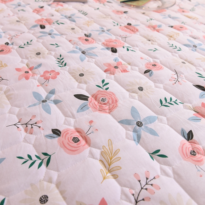 91家纺网 家纺一手货源 找家纺 甜之梦家纺 2025新款全棉夹棉防滑抗菌床笠 粉红佳人