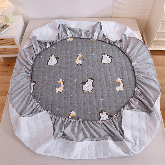 91家纺网 家纺一手货源 找家纺 甜之梦家纺 2025新款全棉夹棉防滑抗菌床笠 萌企鹅