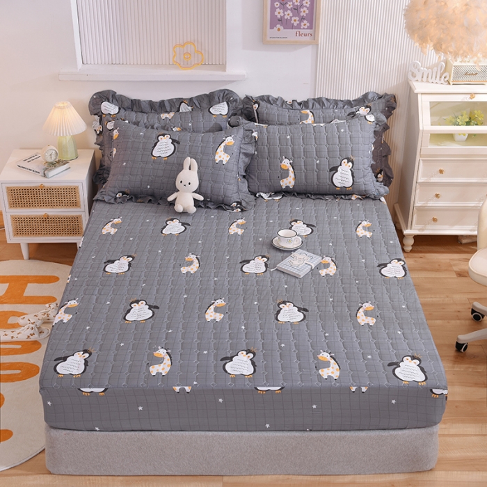 91家纺网 家纺一手货源 找家纺 甜之梦家纺 2025新款全棉夹棉防滑抗菌床笠 萌企鹅