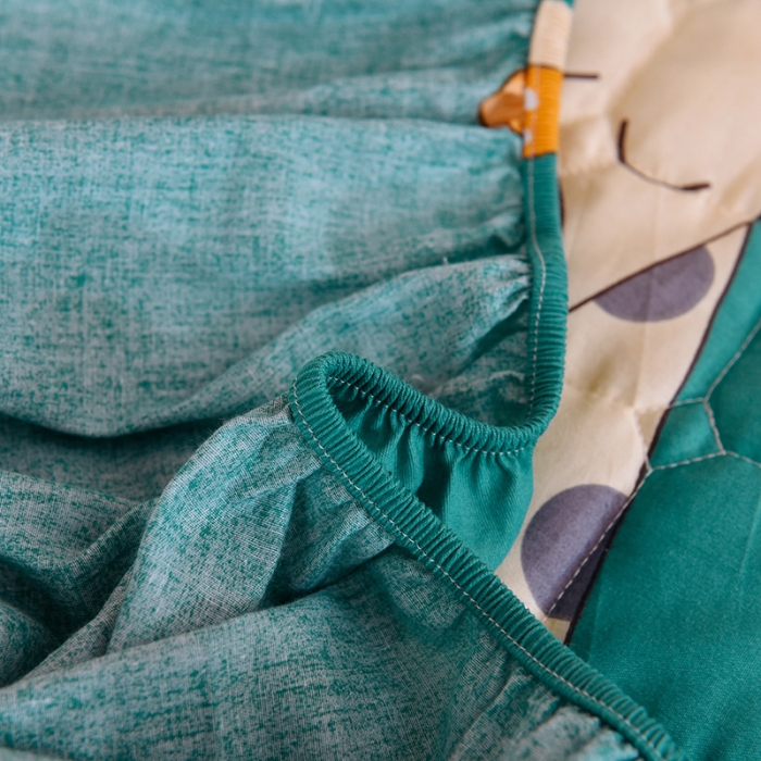 91家纺网 家纺一手货源 找家纺 甜之梦家纺 2025新款全棉夹棉防滑抗菌床笠 小鹿精灵绿