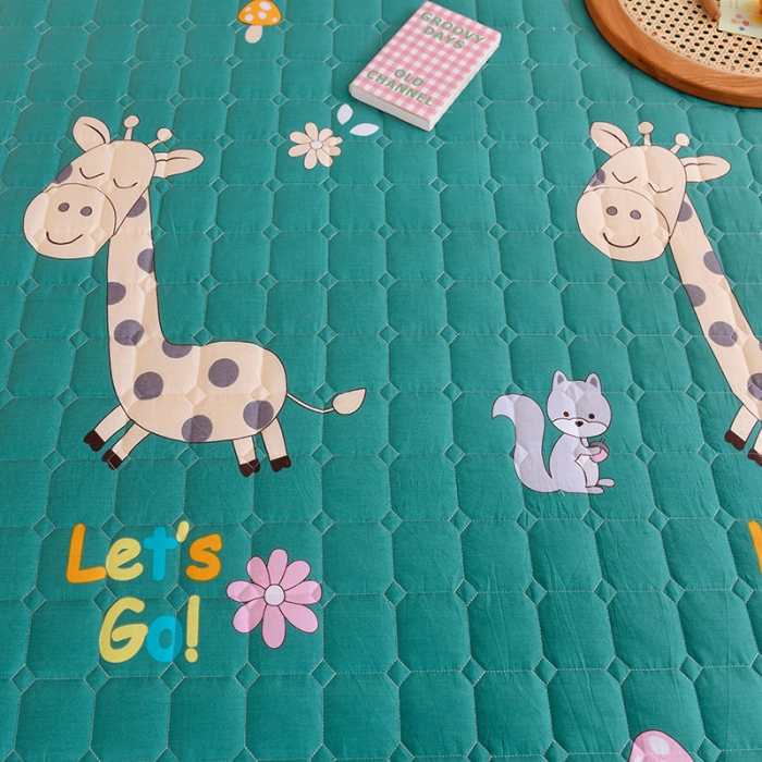 91家纺网 家纺一手货源 找家纺 甜之梦家纺 2025新款全棉夹棉防滑抗菌床笠 小鹿精灵绿