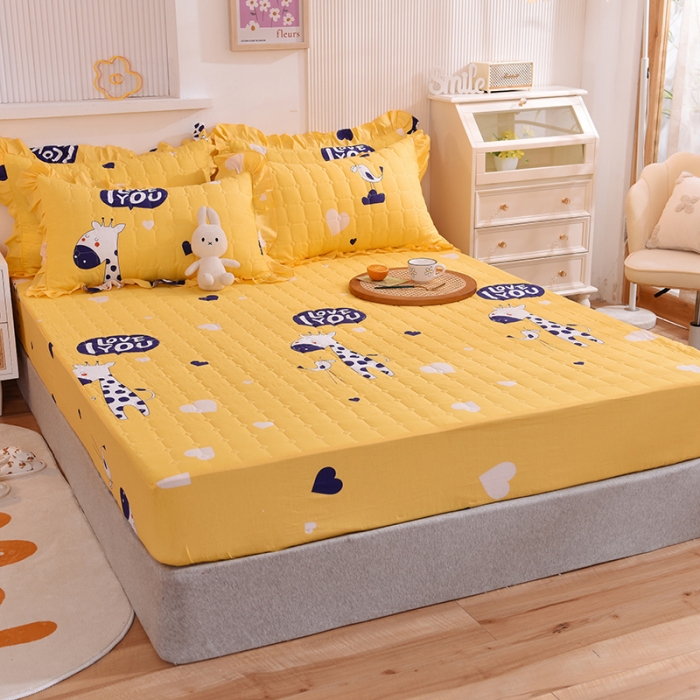 91家纺网 家纺一手货源 找家纺 甜之梦家纺 2025新款全棉夹棉防滑抗菌床笠 长颈鹿多多