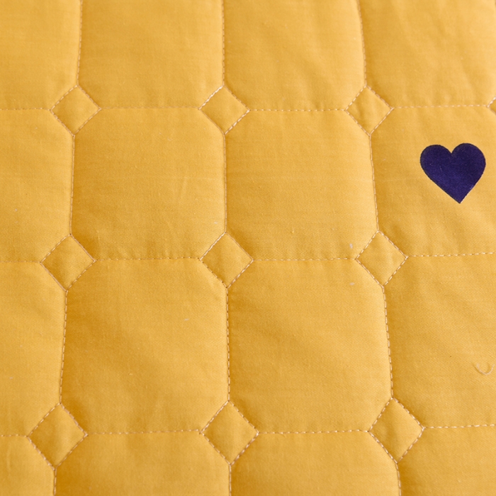 91家纺网 家纺一手货源 找家纺 甜之梦家纺 2025新款全棉夹棉防滑抗菌床笠 长颈鹿多多