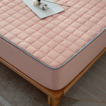 91家纺网 家纺一手货源 找家纺 （总）卡伦 2025全棉色织水洗棉夹棉床笠席梦思保护套22色