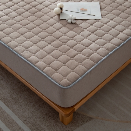 91家纺网 家纺一手货源 找家纺 （总）卡伦 2025全棉色织水洗棉夹棉床笠席梦思保护套22色