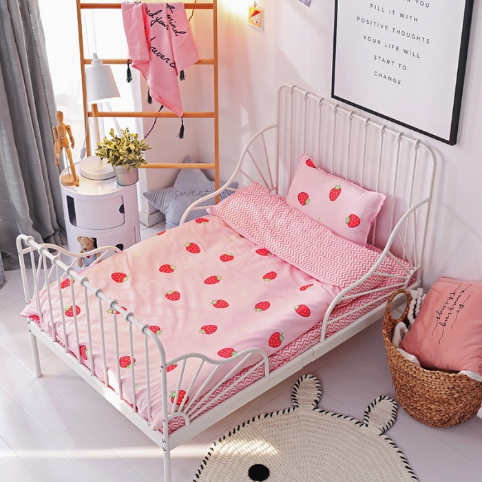 91家纺网 家纺一手货源 找家纺 鱼宝 2021新款AB版全棉婴童套件 草莓甜心