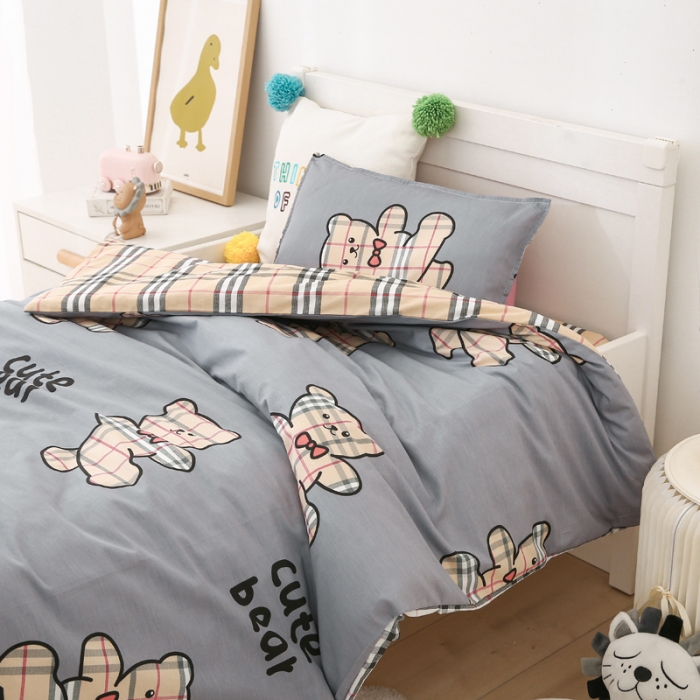 91家纺网 家纺一手货源 找家纺 鱼宝 2021新款AB版全棉婴童套件 英伦小熊 灰