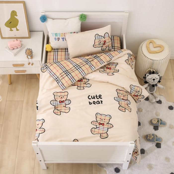 91家纺网 家纺一手货源 找家纺 鱼宝 2021新款AB版全棉婴童套件 英伦小熊 米