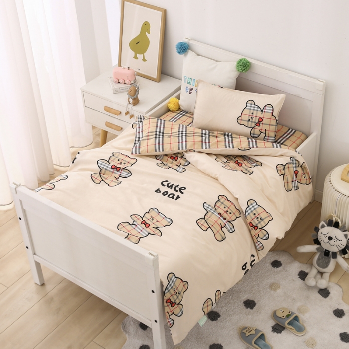 91家纺网 家纺一手货源 找家纺 鱼宝 2021新款AB版全棉婴童套件 英伦小熊 米