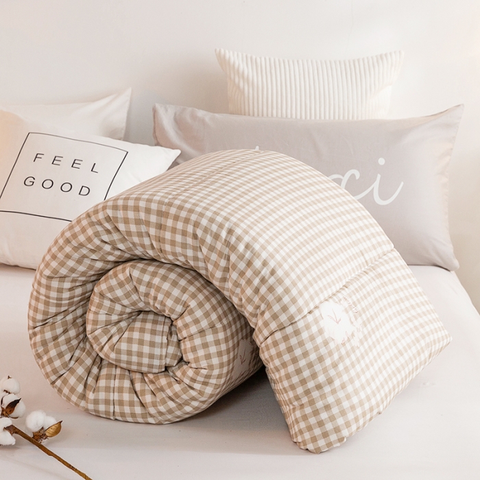 91家纺网 家纺一手货源 找家纺 首爱 2025新款纱布棉花被芯冬被春秋被子被芯 格子咖