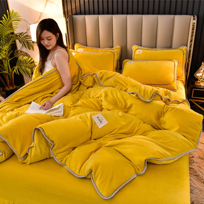 91家纺网 家纺一手货源 找家纺 牵梦萦家纺纯色加厚牛奶绒法莱绒四件套秋冬季加绒床裙款 黄色