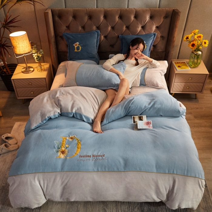 91家纺网 家纺一手货源 找家纺 昊川家纺 2021新款牛奶绒绣花四件套 D大调-雾霾兰