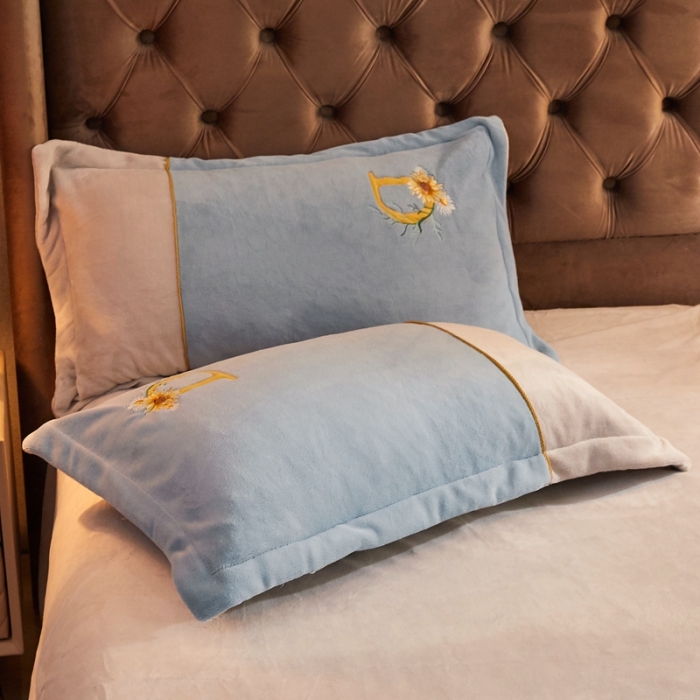 91家纺网 家纺一手货源 找家纺 昊川家纺 2021新款牛奶绒绣花四件套 D大调-雾霾兰