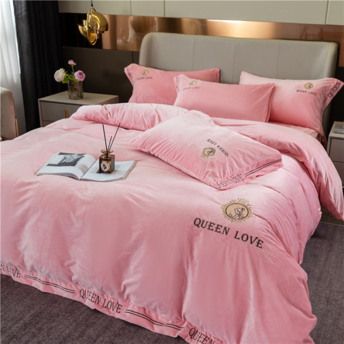 91家纺网 家纺一手货源 找家纺 福丽莱 宝宝绒刺绣四件套-浪漫风情 玉色