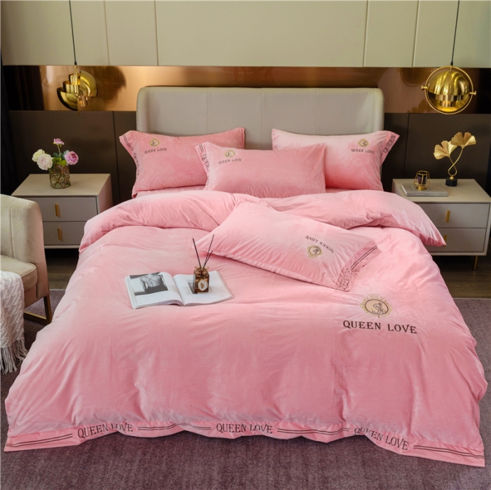 91家纺网 家纺一手货源 找家纺 福丽莱 宝宝绒刺绣四件套-浪漫风情 玉色