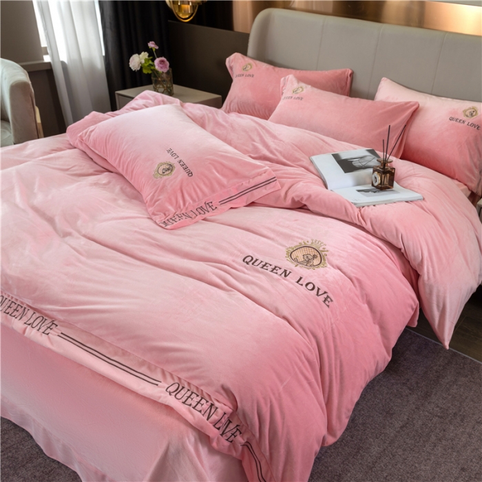 91家纺网 家纺一手货源 找家纺 福丽莱 宝宝绒刺绣四件套-浪漫风情 玉色