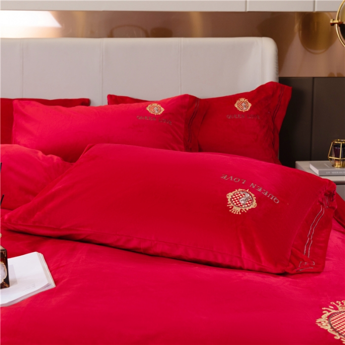 91家纺网 家纺一手货源 找家纺 福丽莱 宝宝绒刺绣四件套-浪漫风情 大红