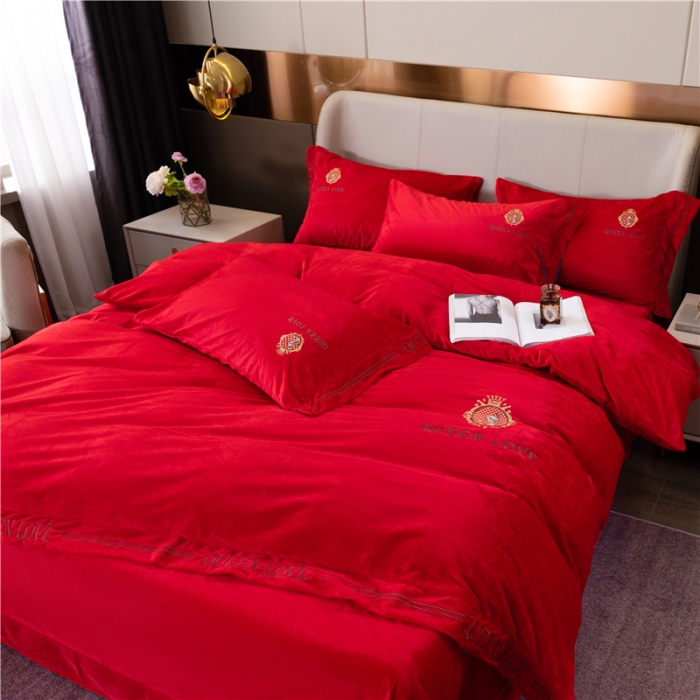 91家纺网 家纺一手货源 找家纺 福丽莱 宝宝绒刺绣四件套-浪漫风情 大红