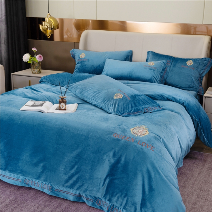 91家纺网 家纺一手货源 找家纺 福丽莱 宝宝绒刺绣四件套-浪漫风情 绅士蓝