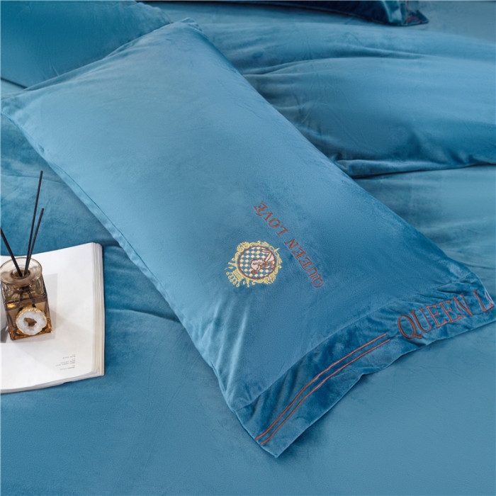 91家纺网 家纺一手货源 找家纺 福丽莱 宝宝绒刺绣四件套-浪漫风情 绅士蓝