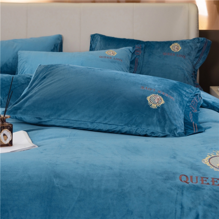 91家纺网 家纺一手货源 找家纺 福丽莱 宝宝绒刺绣四件套-浪漫风情 绅士蓝