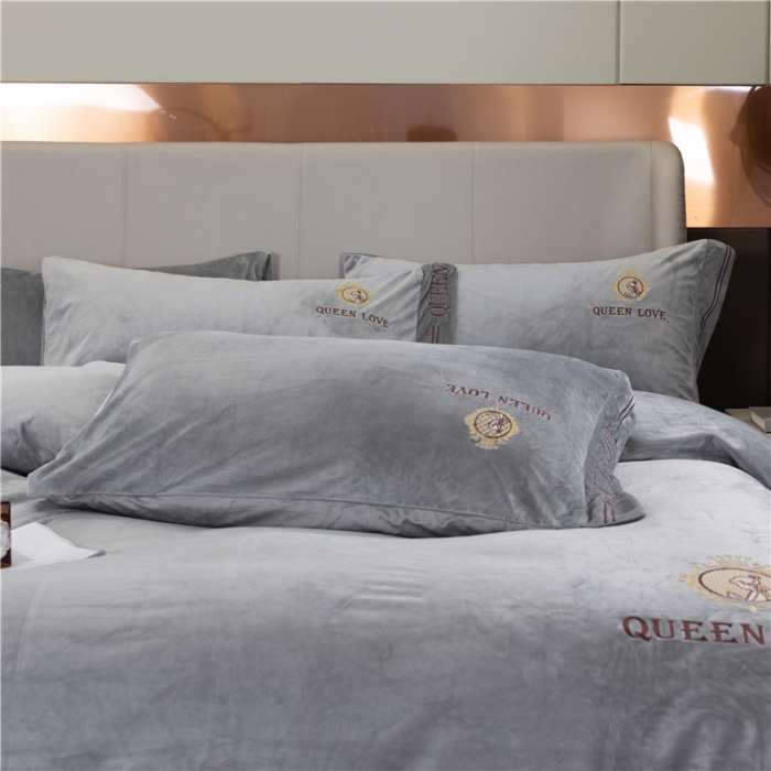 91家纺网 家纺一手货源 找家纺 福丽莱 宝宝绒刺绣四件套-浪漫风情 烟灰