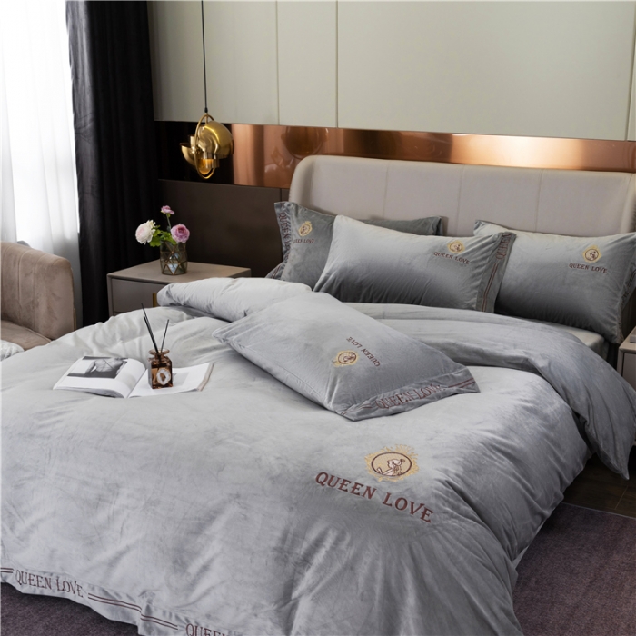 91家纺网 家纺一手货源 找家纺 福丽莱 宝宝绒刺绣四件套-浪漫风情 烟灰