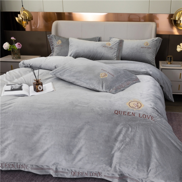 91家纺网 家纺一手货源 找家纺 福丽莱 宝宝绒刺绣四件套-浪漫风情 烟灰