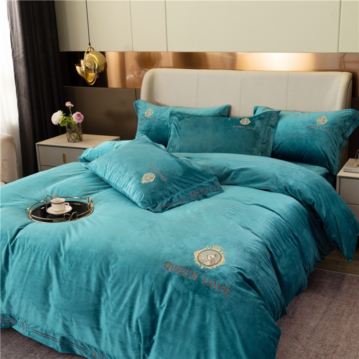 91家纺网 家纺一手货源 找家纺 福丽莱 宝宝绒刺绣四件套-浪漫风情 宾利蓝