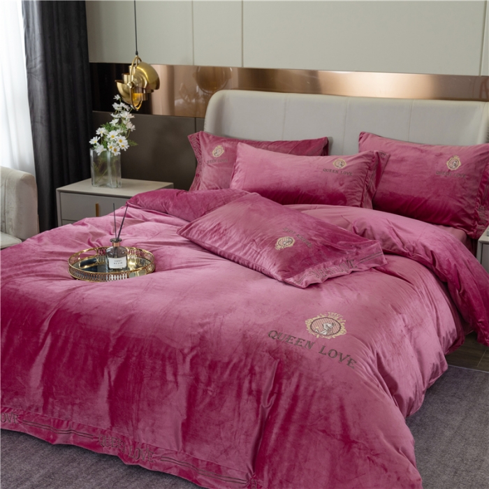 91家纺网 家纺一手货源 找家纺 福丽莱 宝宝绒刺绣四件套-浪漫风情 豆沙