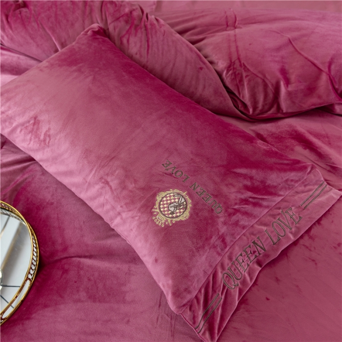 91家纺网 家纺一手货源 找家纺 福丽莱 宝宝绒刺绣四件套-浪漫风情 豆沙