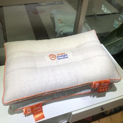 （总）剑桥枕业 新品一秒聚热太阳绒单人透气舒适保暖枕