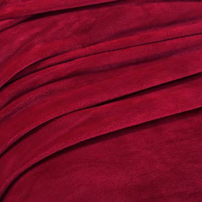 91家纺网 家纺一手货源 找家纺 新丽佳家纺 新款220克法莱绒毛毯赠品毛毯床单礼品盖毯 酒红