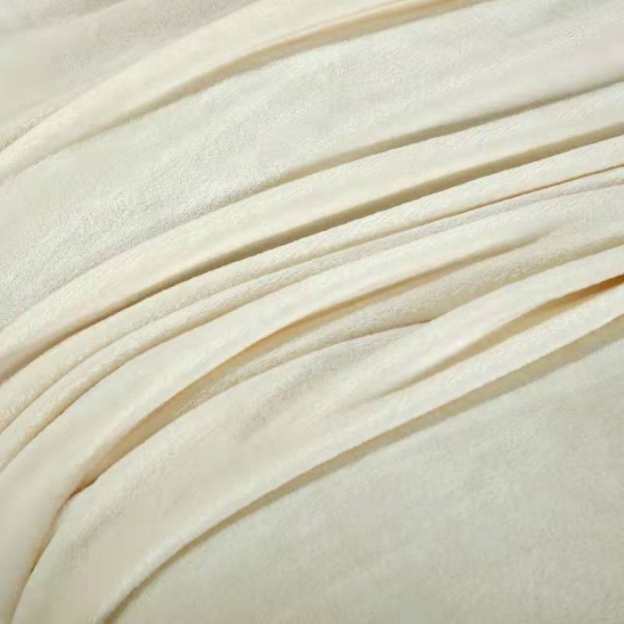 91家纺网 家纺一手货源 找家纺 新丽佳家纺 新款220克法莱绒毛毯赠品毛毯床单礼品盖毯米白色