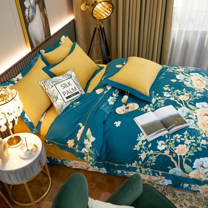 91家纺网 家纺一手货源 找家纺 杜先生2021新款230克牛奶绒拼角被边款四件套富丽满堂-绿